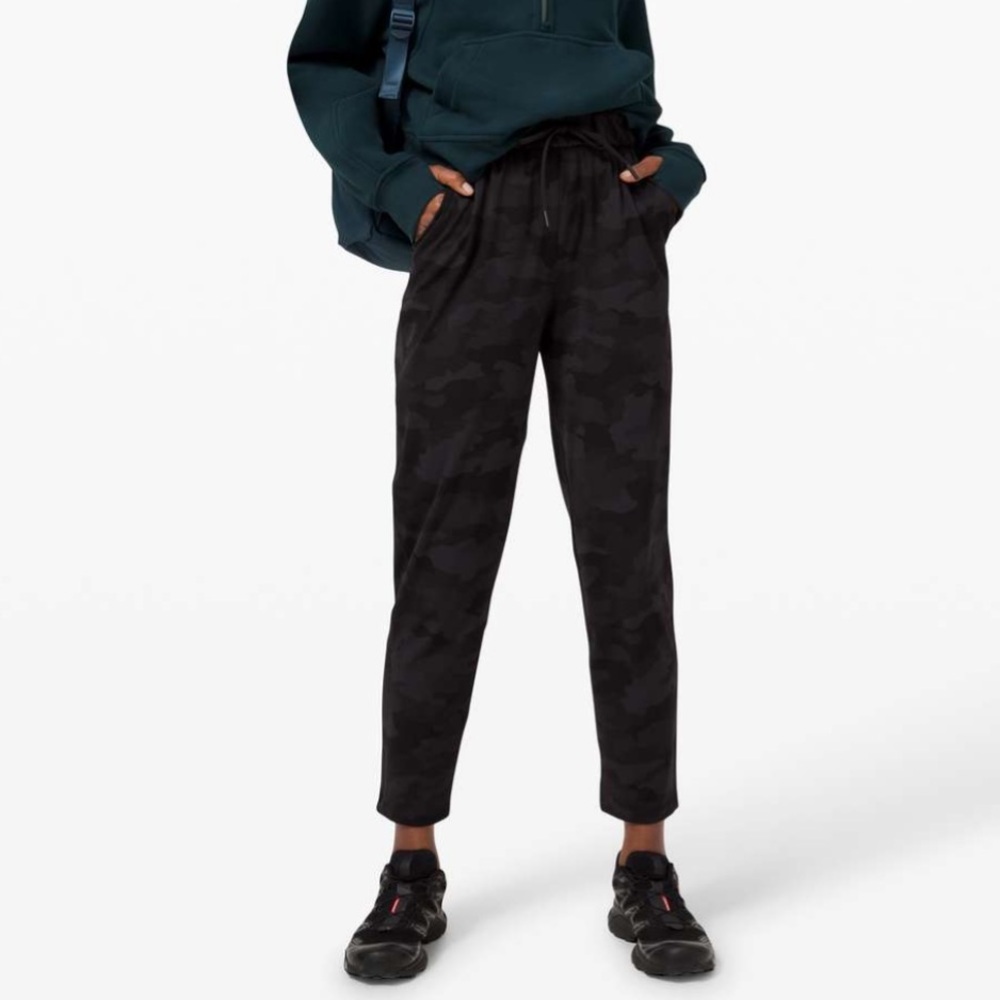 Lululemon Keep Moving Pant 7/8 High-Rise 28" Size 6